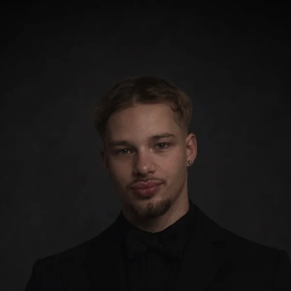 Jemayn Büßen, Gründer von byjemayn